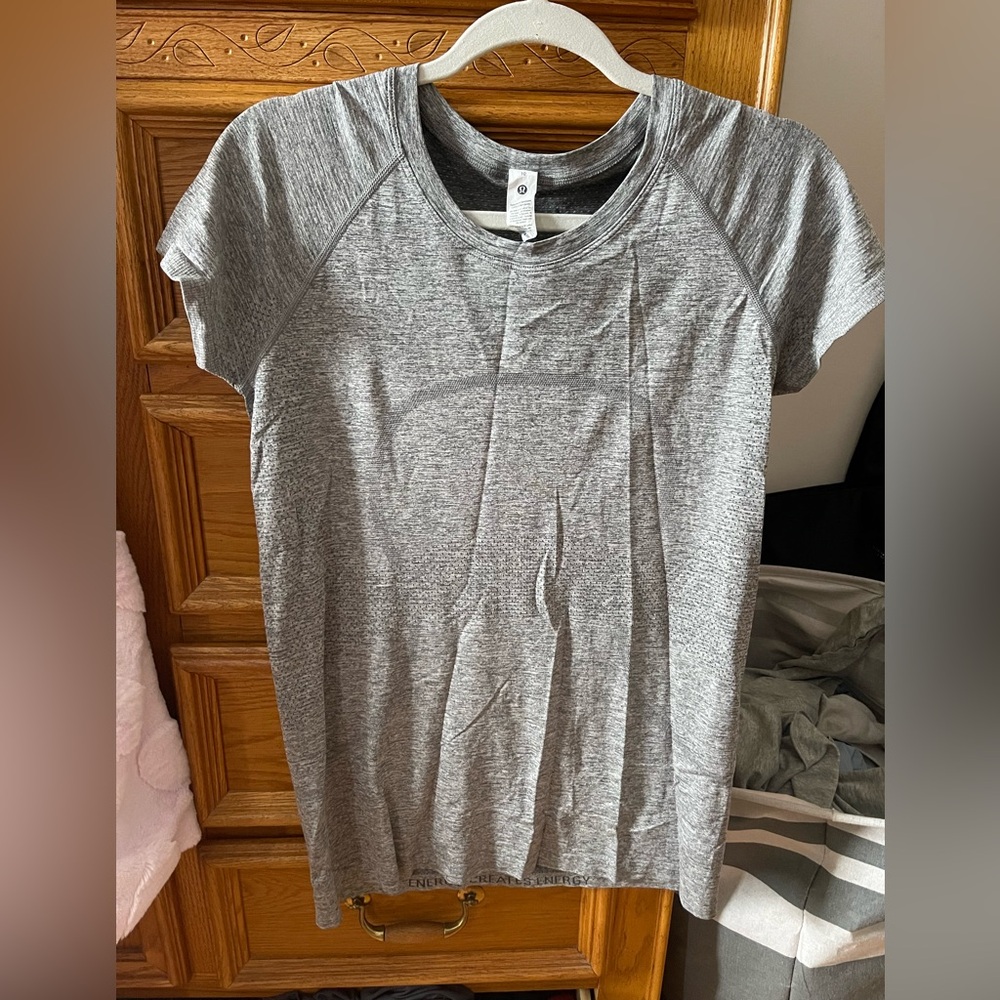 Lululemon Swiftly Tech Short Sleeve in Color Slate